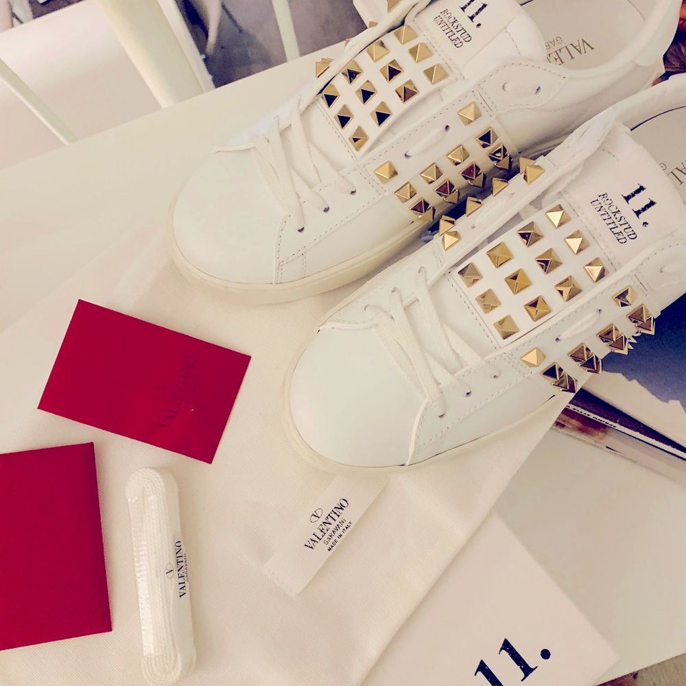 Brand new Valentino sneaker size 8 purchased from Holt - Picture 1 of 7